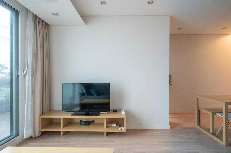 Jeju Suwoo Pool Skause Holiday home