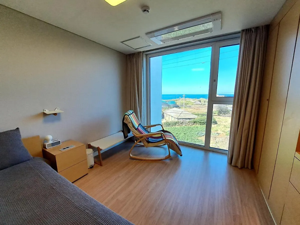 Holiday home Jeju Suwoo Pool Skause